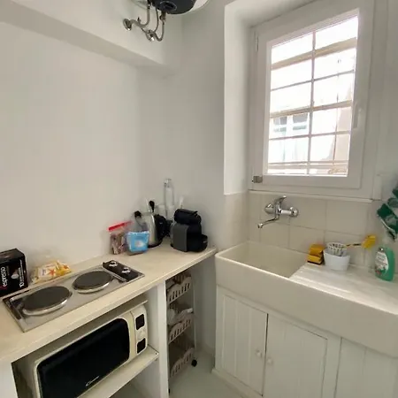 Frezza Business Office & Lounge Apartment