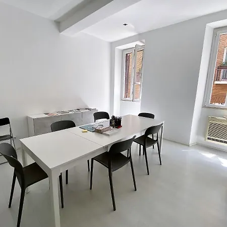 Frezza Business Office & Lounge Apartment Rome