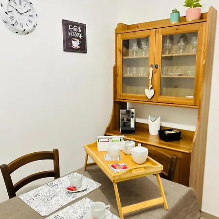 Da Mauro & Michela 1 - Cozy - 5 Min Metro C Apartment *
