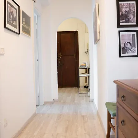 Nonna Pina Moderno Vicino Metro Awifi,netflix Apartamento *