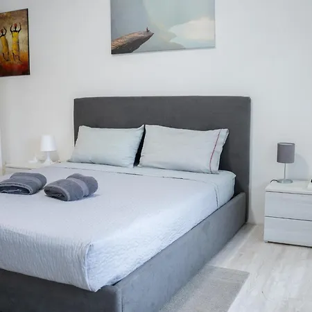 Apartamento Nonna Pina Moderno Vicino Metro Awifi,netflix