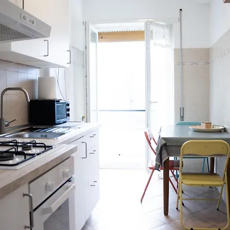 Nonna Pina Moderno Vicino Metro Awifi,netflix Apartamento Roma