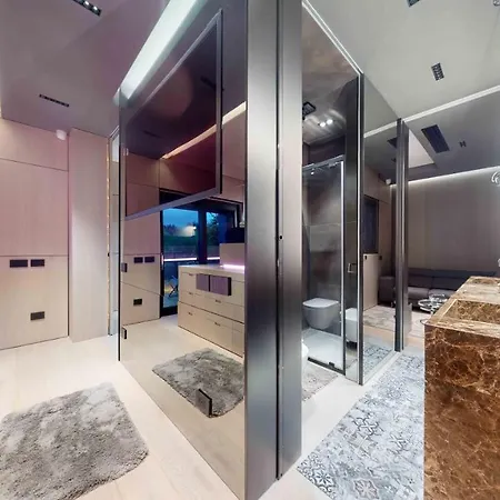 5 Stars * - Luxury House Appartamento Roma