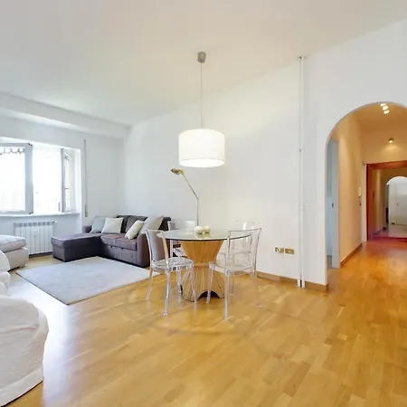 Ych-confortevole Vicino Ponte Milvio Apartment Rome