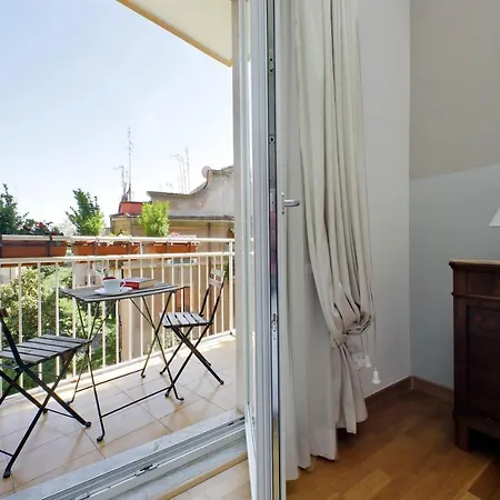 Ych-confortevole Vicino Ponte Milvio Apartment Rome