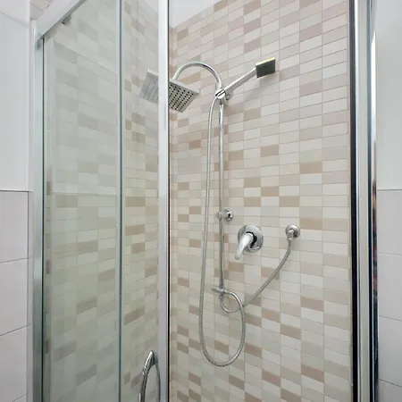 Ych-confortevole Vicino Ponte Milvio Roma