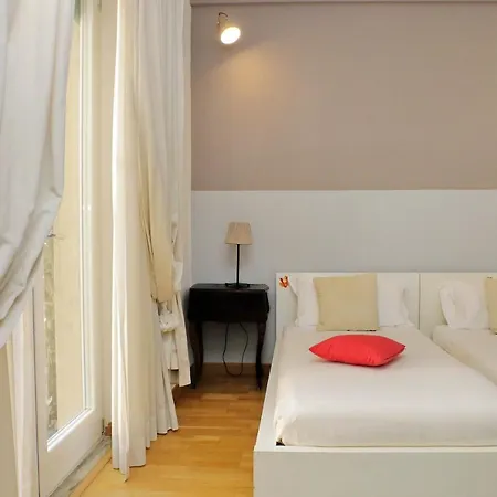 Ych-confortevole Vicino Ponte Milvio Apartment