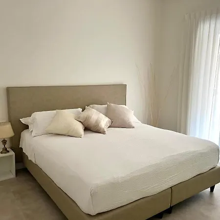 Paula Petra Vatican Apartment *