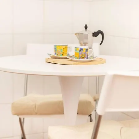 Elegante Blanc - Nomentano Apartment Rome