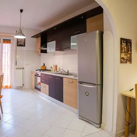 Hostme Luminoso Metro Marconi Apartment *