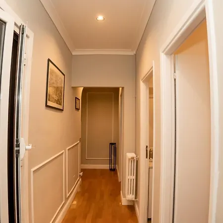 Roofrhome Apartment *