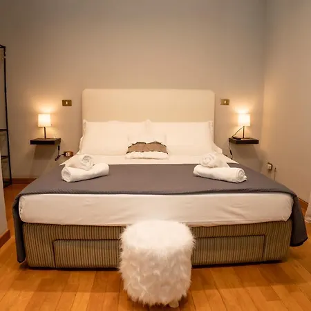 Roofrhome Apartment