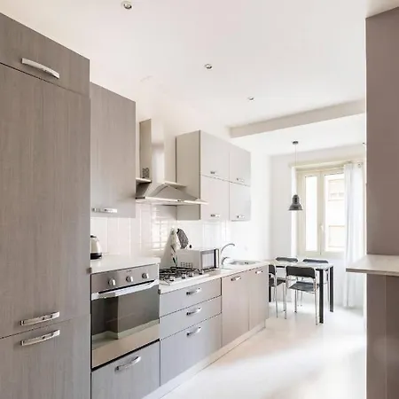 -stazione Tiburtina•metro•wi-fi•netflix Apartment *