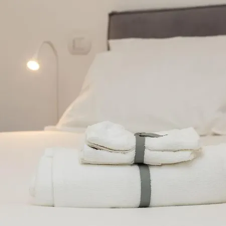 Elegant Near The Colosseum And Metro Apartamento *