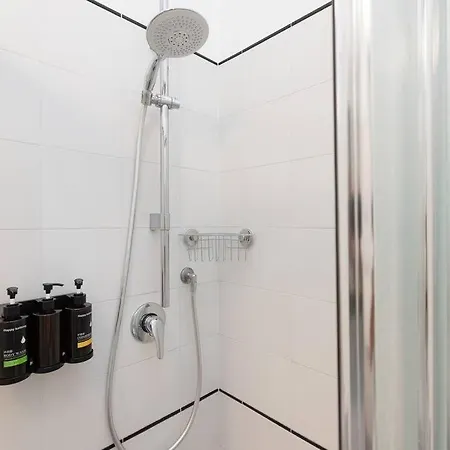 Appartamento Elegant Near The Colosseum And Metro *