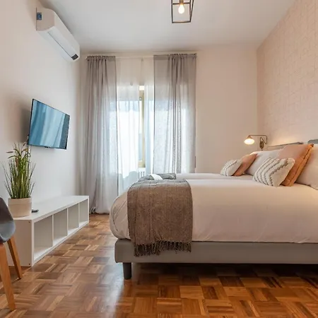 Apartment Ych-bright And Cozy Flat In Pigneto *