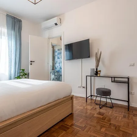 Ych-bright And Cozy Flat In Pigneto Rome