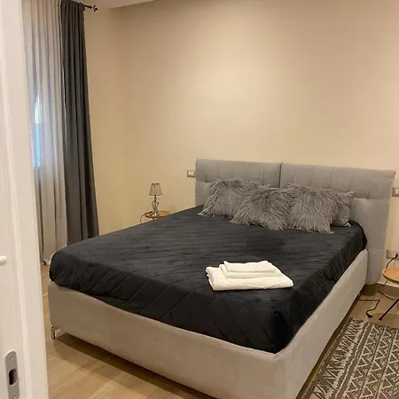 Apartment Gallia 60 Rome