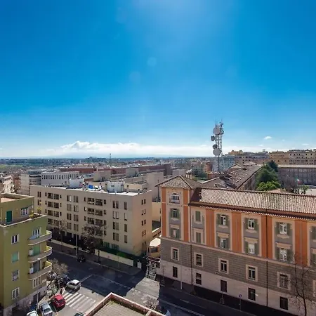 Bright Panorama Apartment Rome