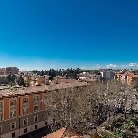 Bright Panorama Apartment Rome