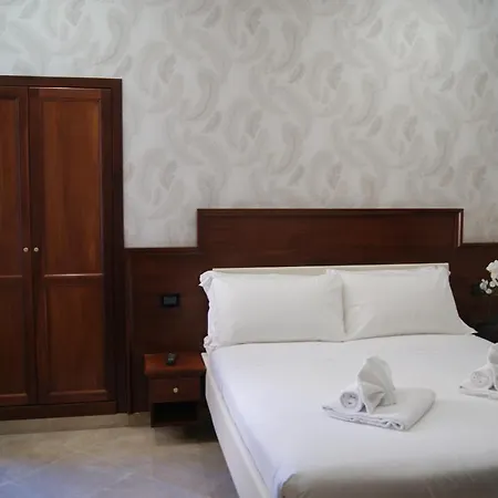 Glam Luxury Roma