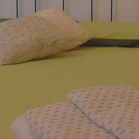 Apartment Italy's Enchanting Ambiance - A Snug In Rome