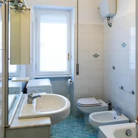 Aurelia Loris House * Roma