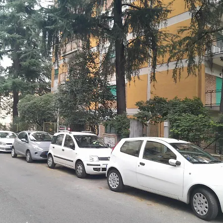 Appartamento Via Gentiloni,40 Metro Jonio Roma