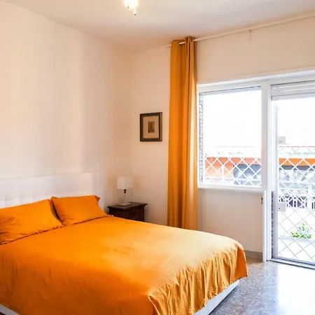 Aurelia Loris House * Roma