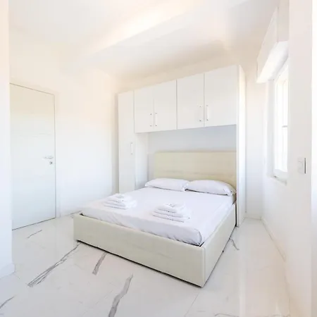 Apartment Domus Italica Rome
