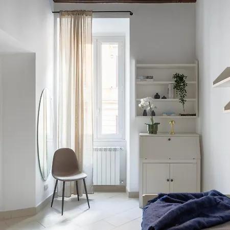 Iflat Monti's Paradise Apartment