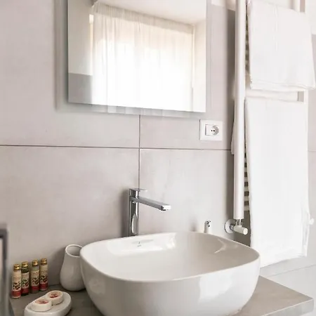 Emerald - In The Heart Of Trastevere Apartment Rome