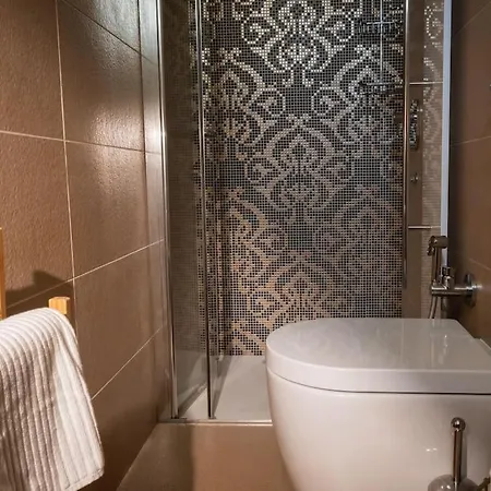 Merulana Penthouse: 5 Minutes Walk From Colosseum * Roma
