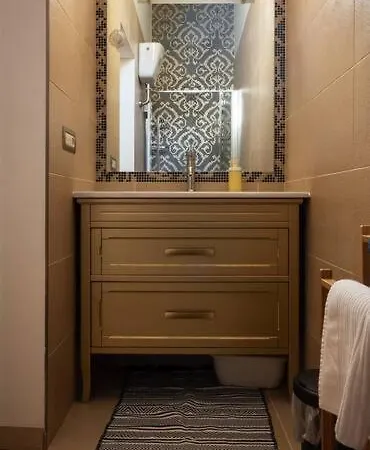 Merulana Penthouse: 5 Minutes Walk From Colosseum * Roma