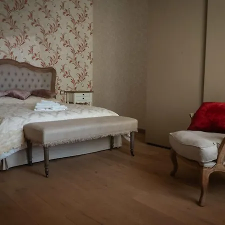 Merulana Penthouse: 5 Minutes Walk From Colosseum * Roma