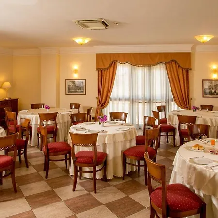 Otel Marini Park Castel di Leva