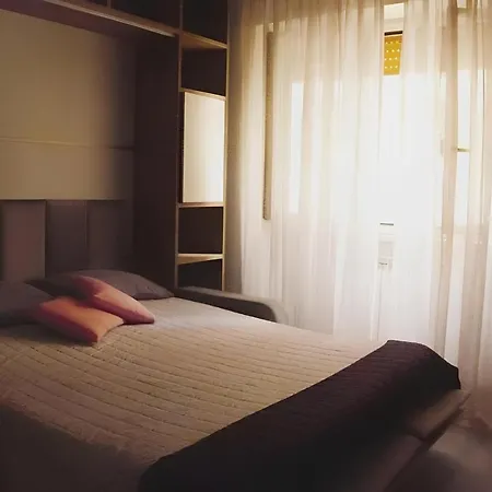 Graziosa Casetta Vicino Alla Metro Apartment *