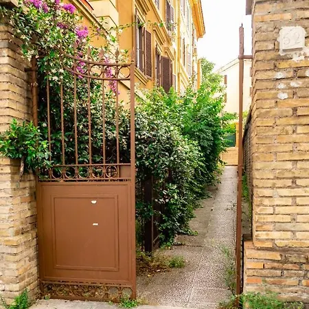 Clivo's 1 Buddyrent Apartment Rome
