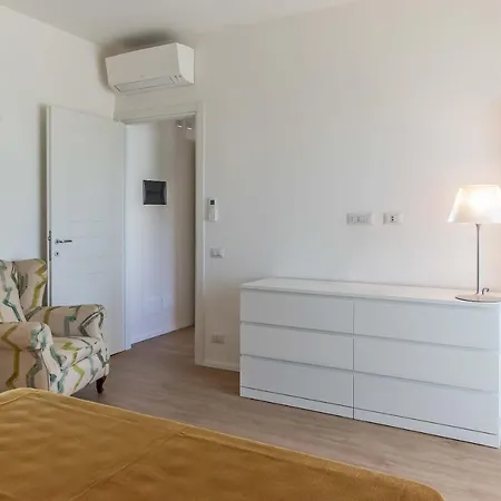Tre Fontane Apartamento *