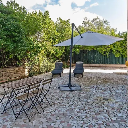 Tre Fontane Apartamento *