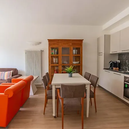 Tre Fontane Apartamento *