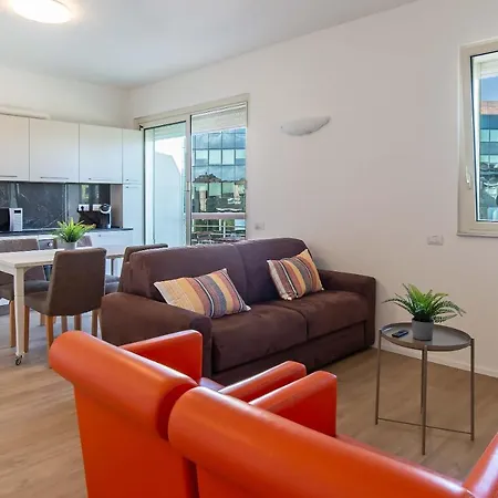 Tre Fontane Apartamento *