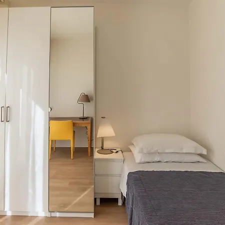 Tre Fontane Apartamento *