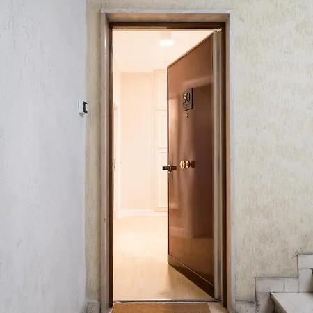 50 Apartment *