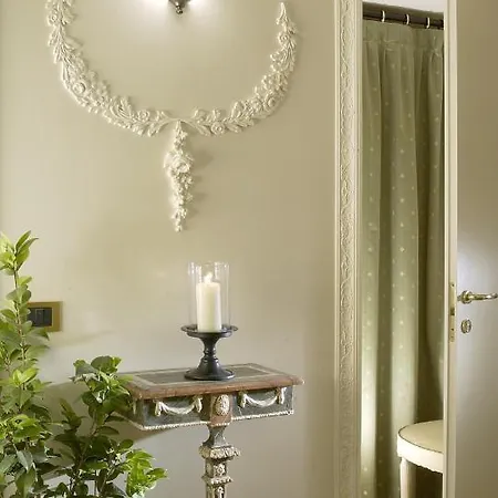 Suites Rome *