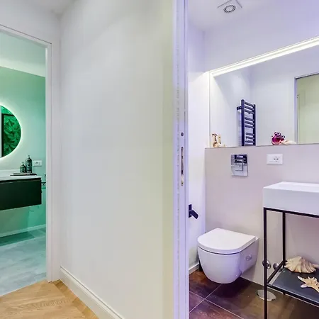 The Heart Of Luxury House