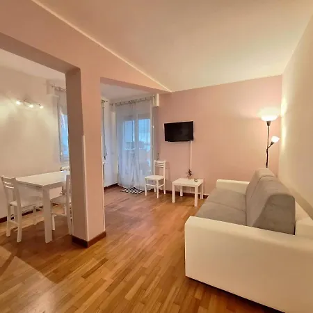 Tiburtina Apartment