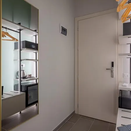 New Morpheus Bed & Breakfast 3*