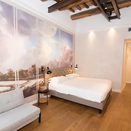 Accademia Hotel