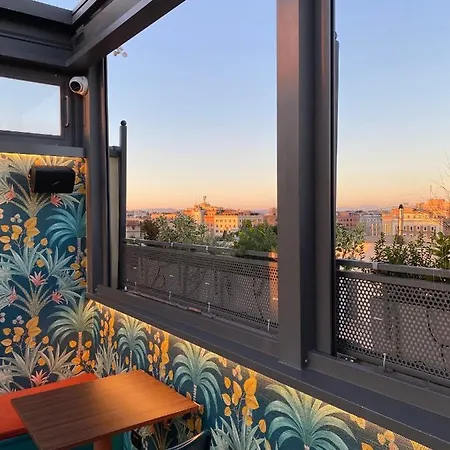 Montecarlo Hotel